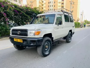 Toyota Land Cruiser 2008 White