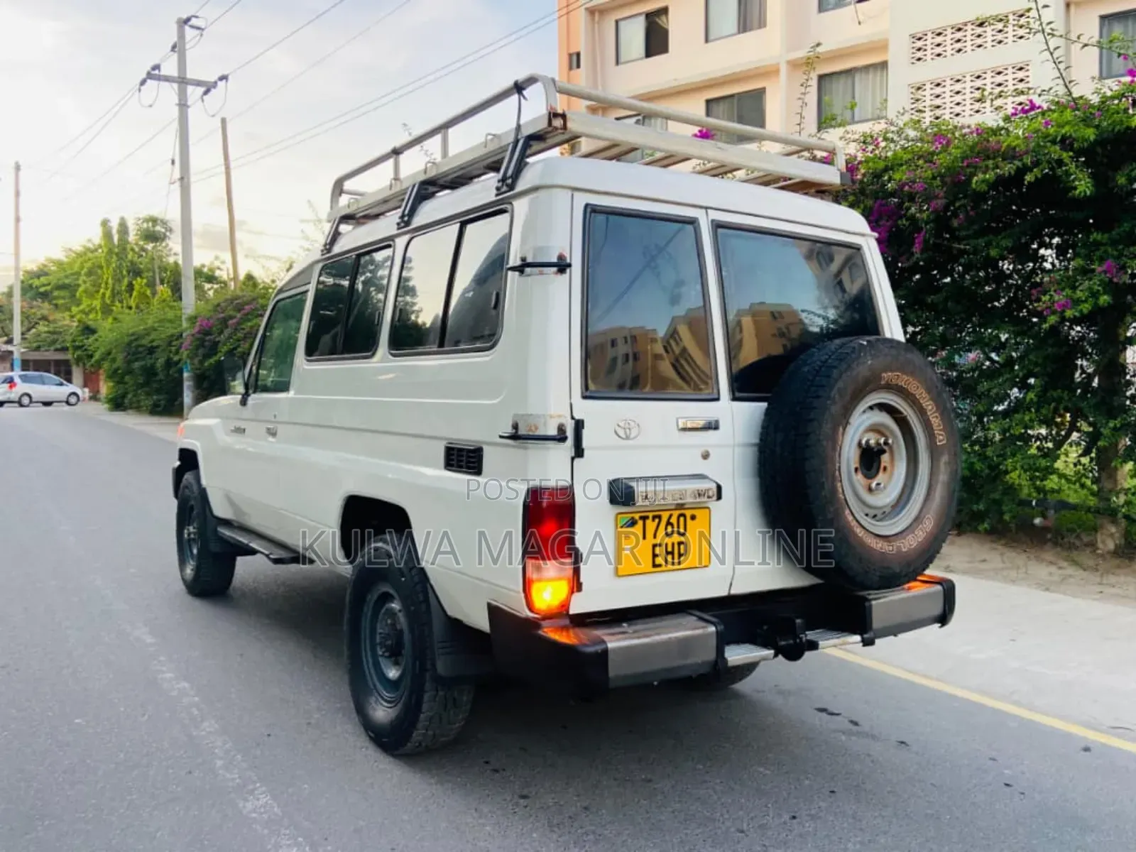 Toyota Land Cruiser 2008 White