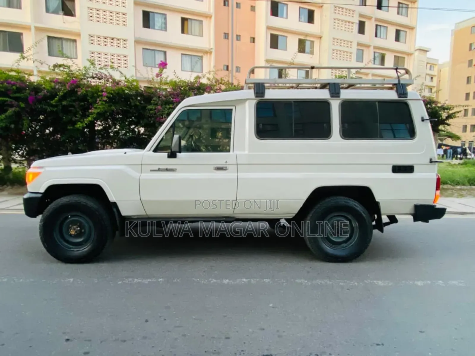 Toyota Land Cruiser 2008 White