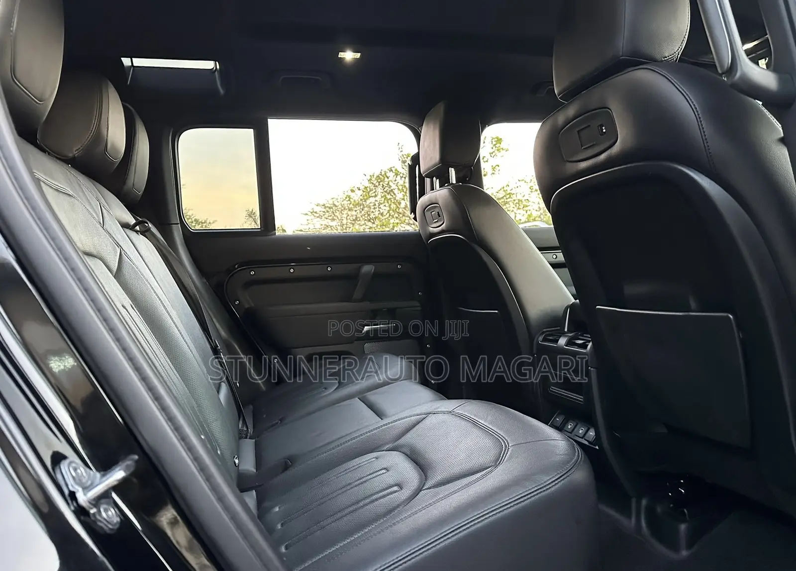 Land Rover Defender 2022 Black