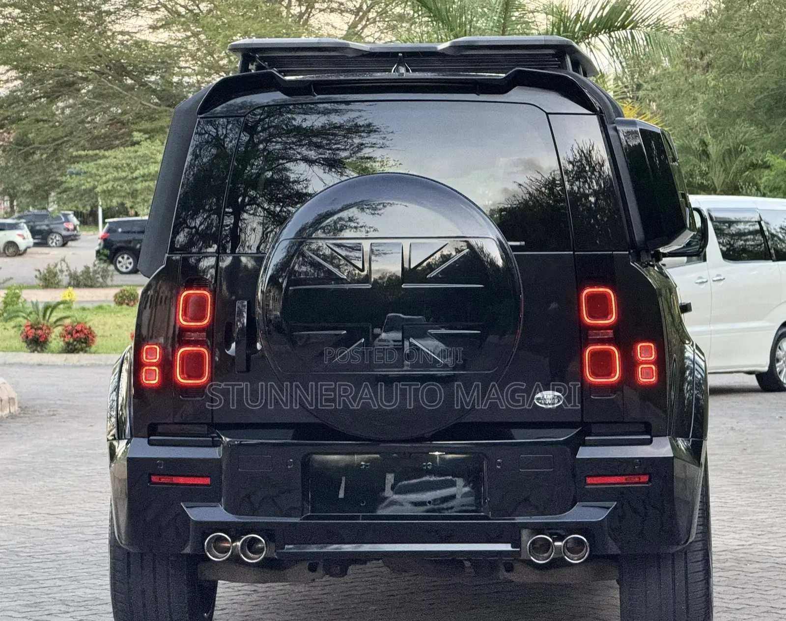 Land Rover Defender 2022 Black