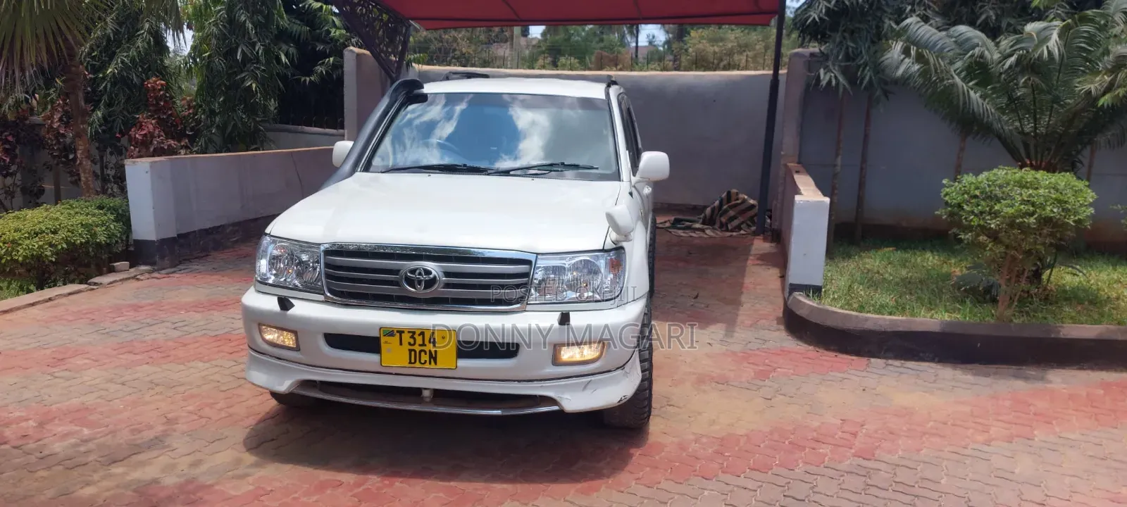 Toyota Land Cruiser 2017 White