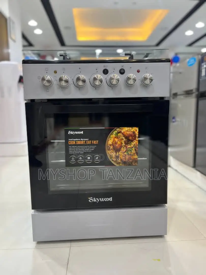 Skywood Freestanding 60 by 60 Range Cooker New