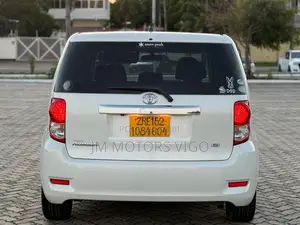 Toyota Corolla Rumion 2009 Pearl