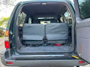 Toyota Land Cruiser Prado 2000 Green