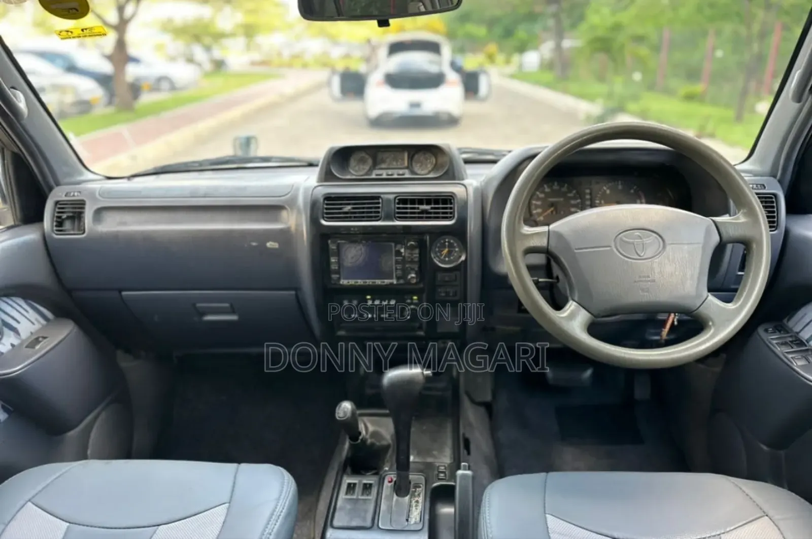 Toyota Land Cruiser Prado 2000 Green