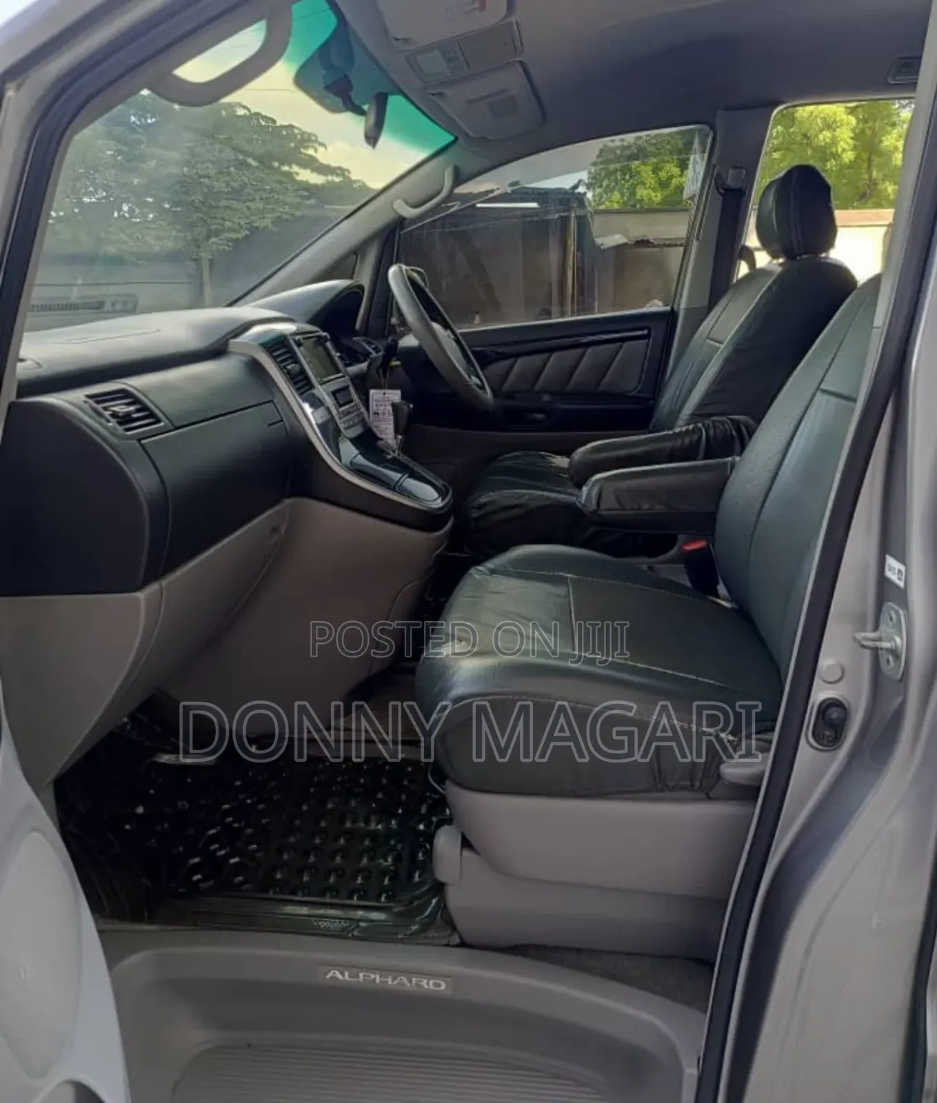 Toyota Alphard 2004 Gray