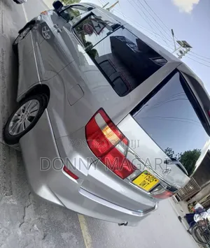 Toyota Alphard 2004 Gray