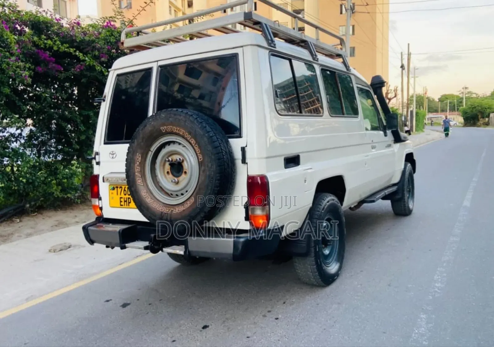 Toyota Land Cruiser 2008 White