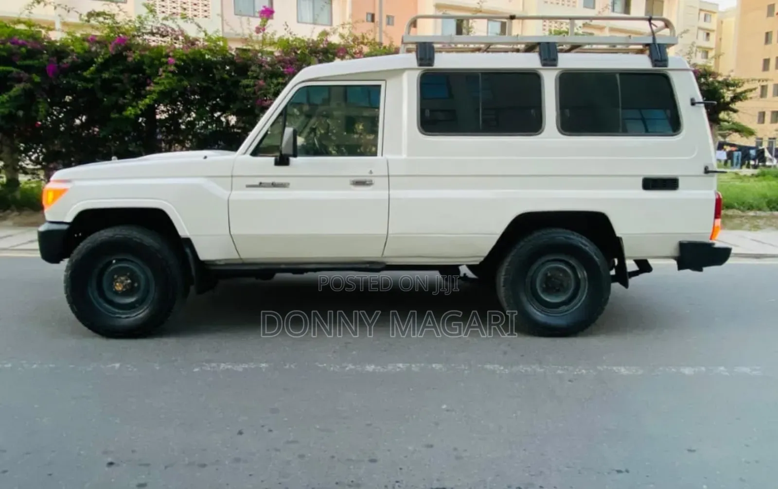 Toyota Land Cruiser 2008 White