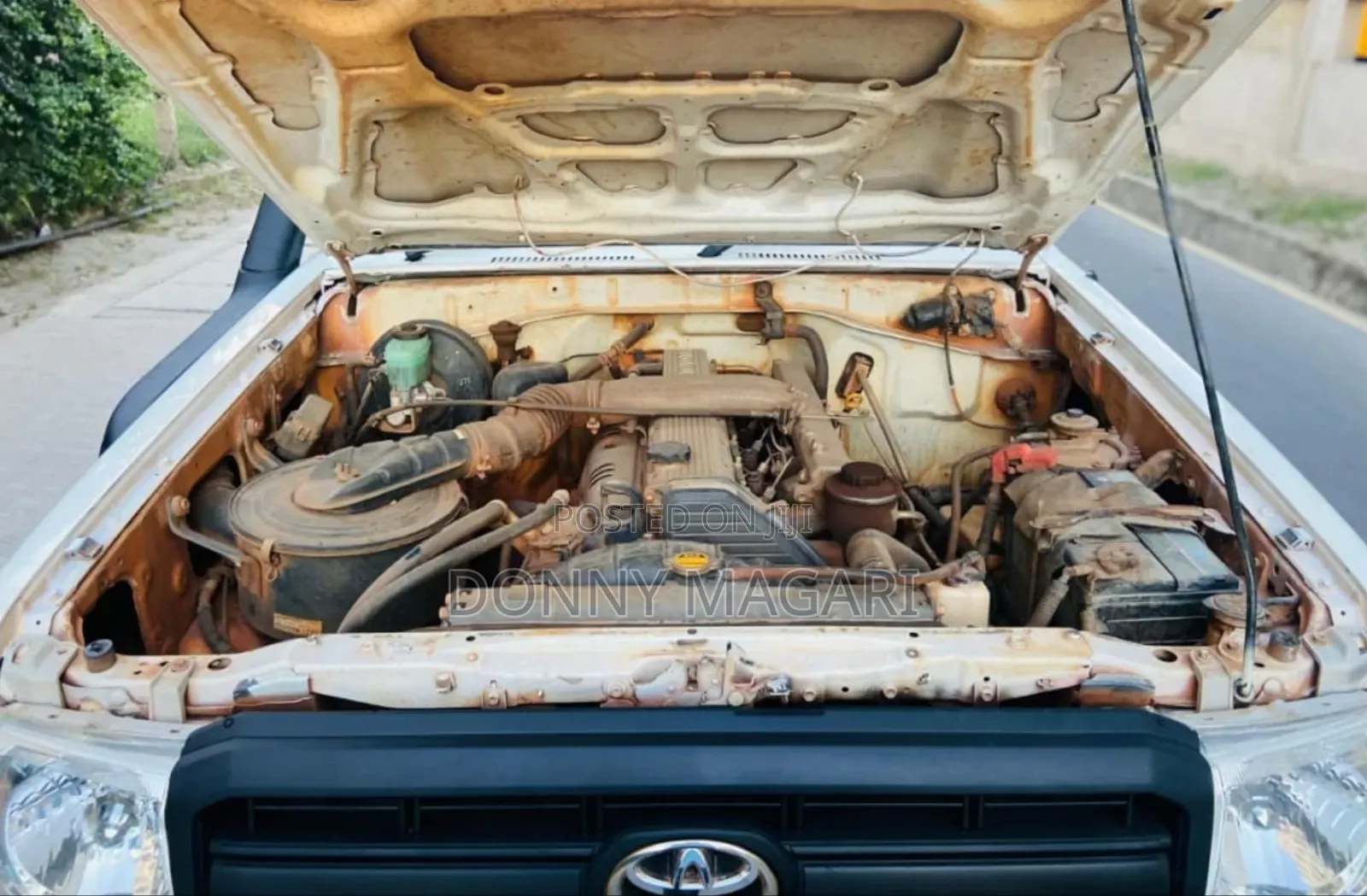 Toyota Land Cruiser 2008 White