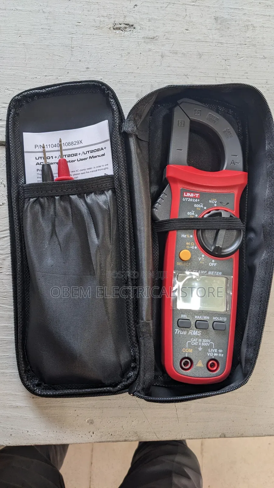 Uni-T Digital Ac Clamp Meter (Ut202a+)