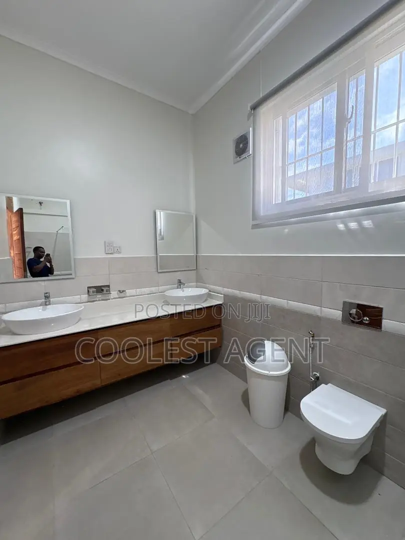 4bdrm Bungalow in Coolest Estate, Masaki for rent