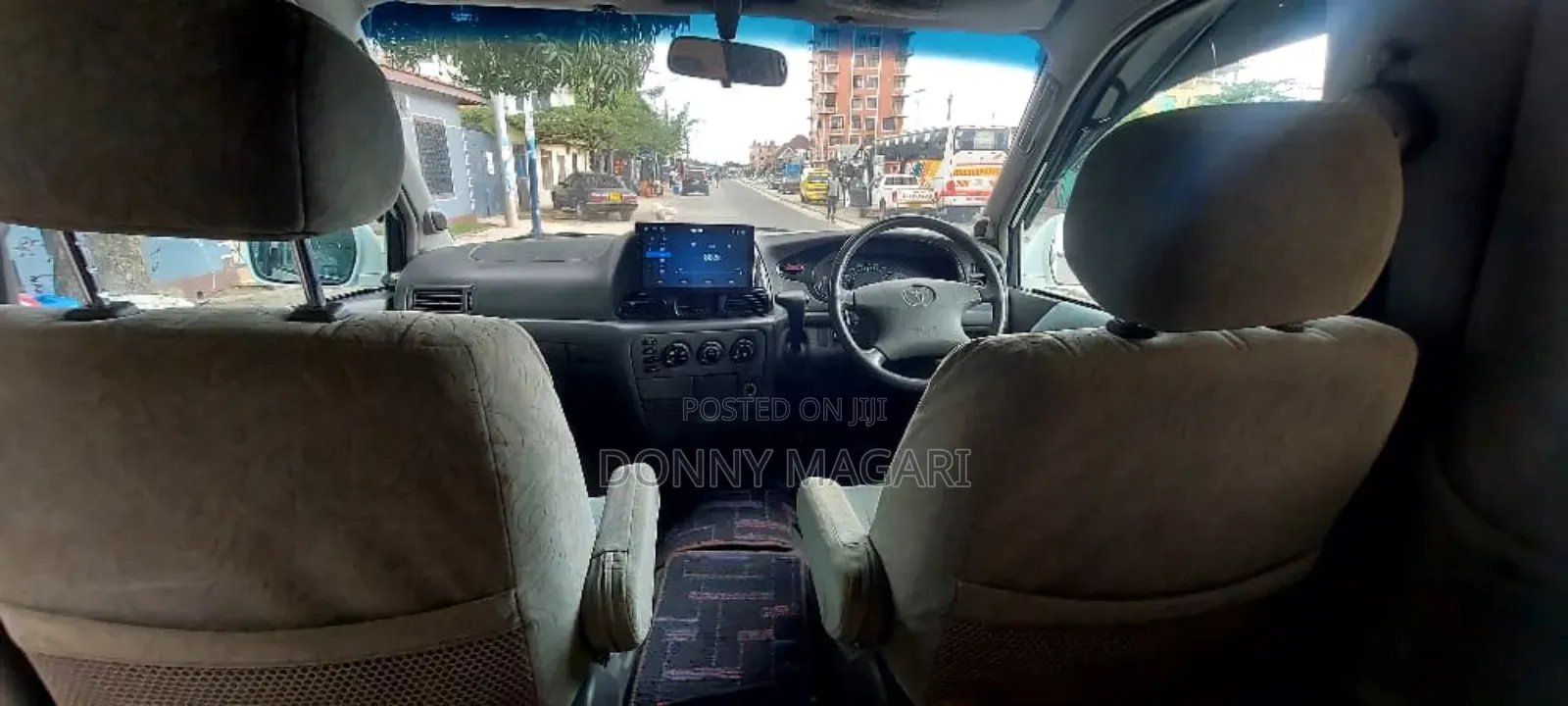 Toyota Noah 2001 White