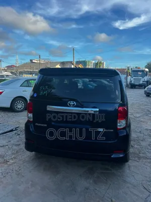 Toyota Corolla Rumion 2010 Blue