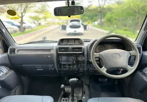 Toyota Land Cruiser Prado 2006 Green