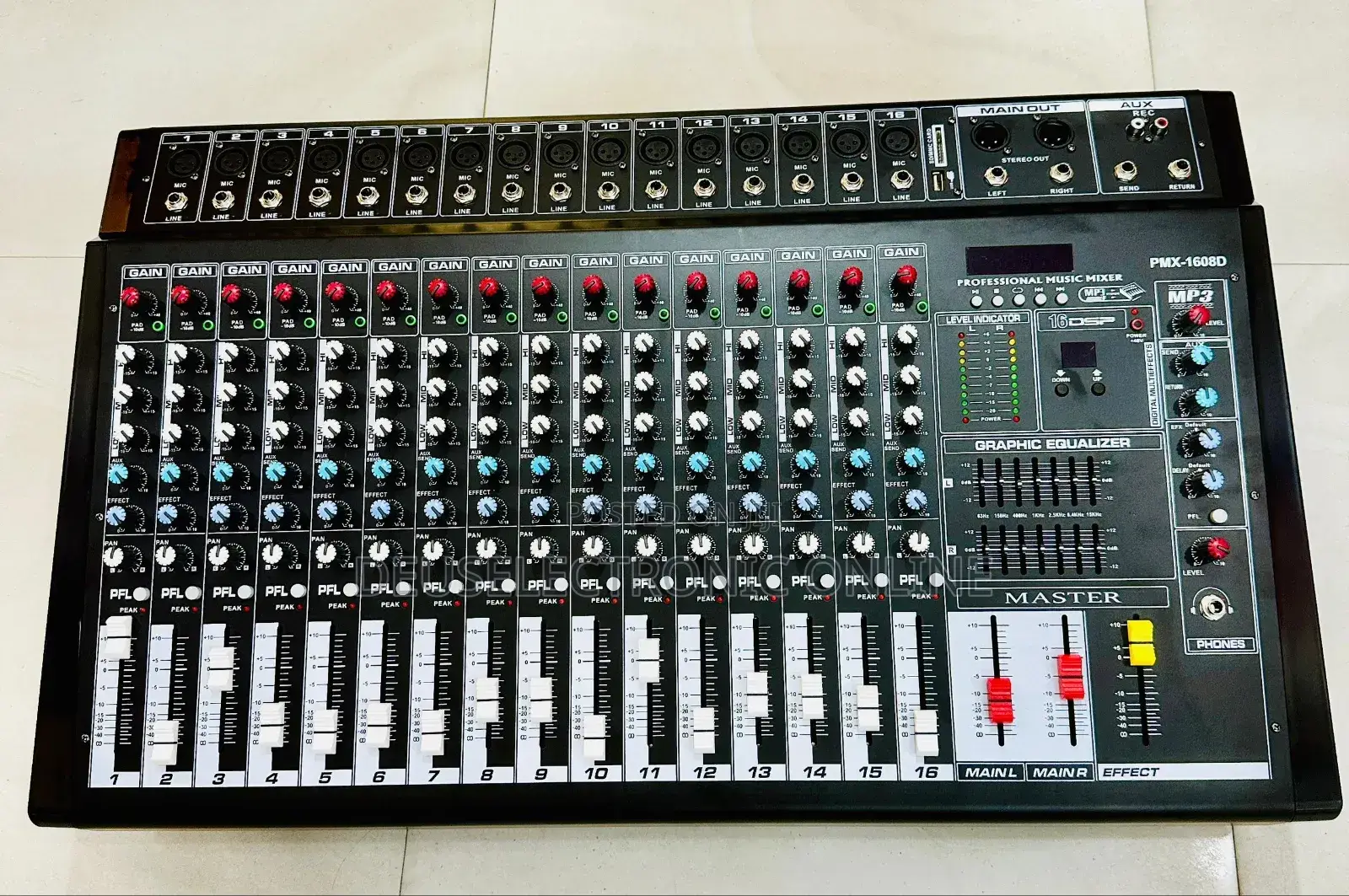 Yamaha Powered Mixer 16ways