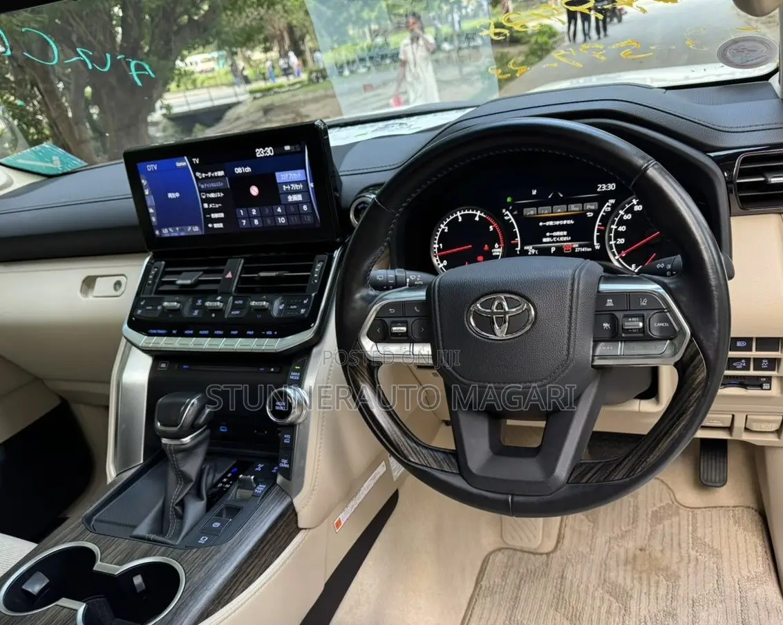New Toyota Land Cruiser 2023 Pearl