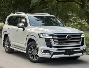 New Toyota Land Cruiser 2023 Pearl