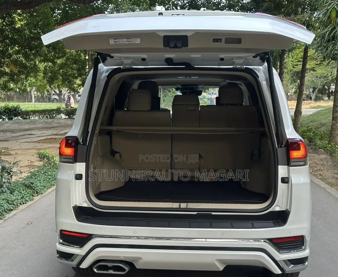 New Toyota Land Cruiser 2023 Pearl