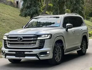 New Toyota Land Cruiser 2023 Pearl
