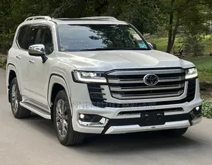 New Toyota Land Cruiser 2023 Pearl