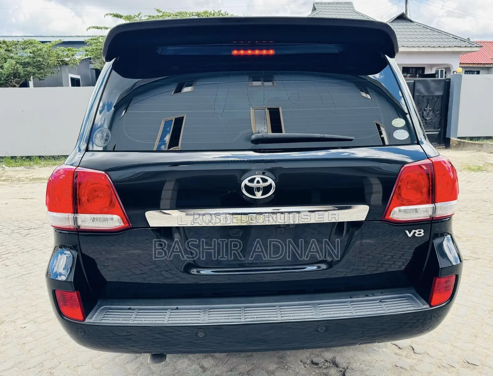 Toyota Land Cruiser 4.6 V8 AX 2009 Black