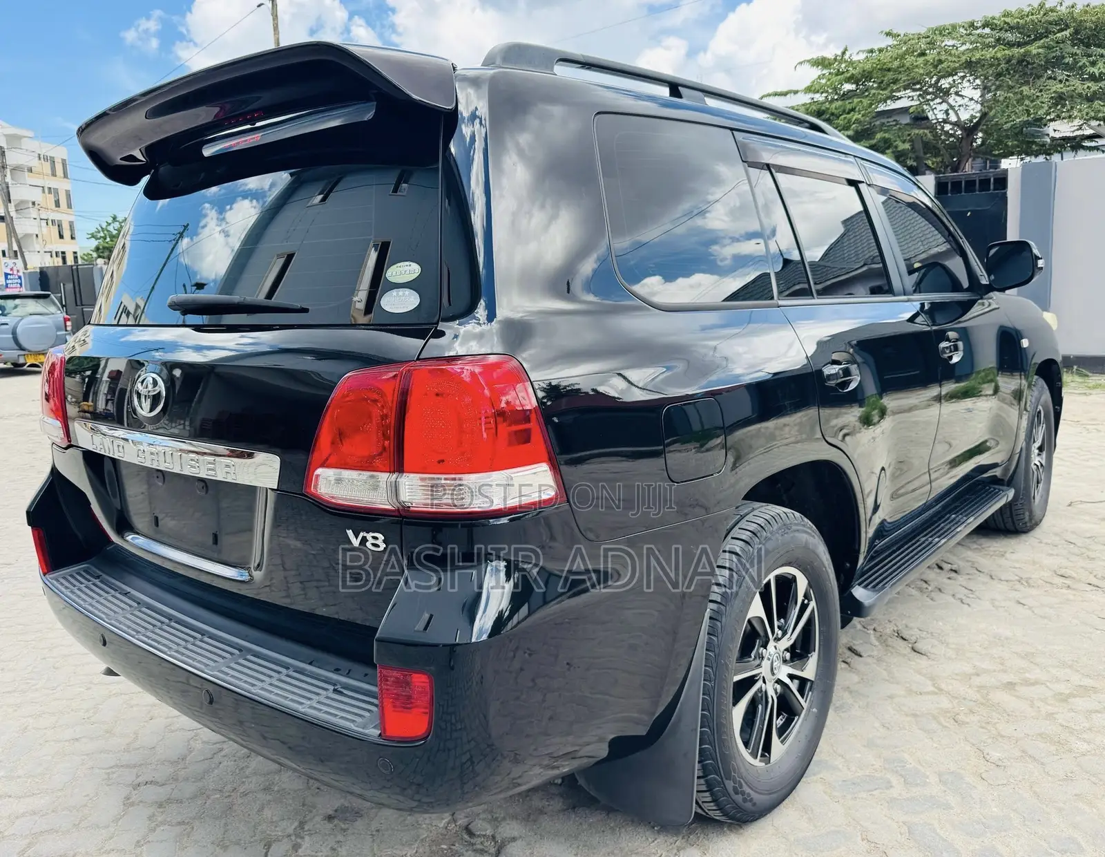 Toyota Land Cruiser 4.6 V8 AX 2009 Black