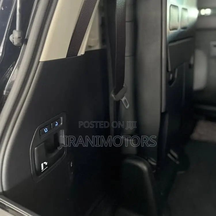 Toyota Land Cruiser 4.6 V8 ZX 2018 Black