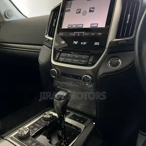 Toyota Land Cruiser 4.6 V8 ZX 2018 Black