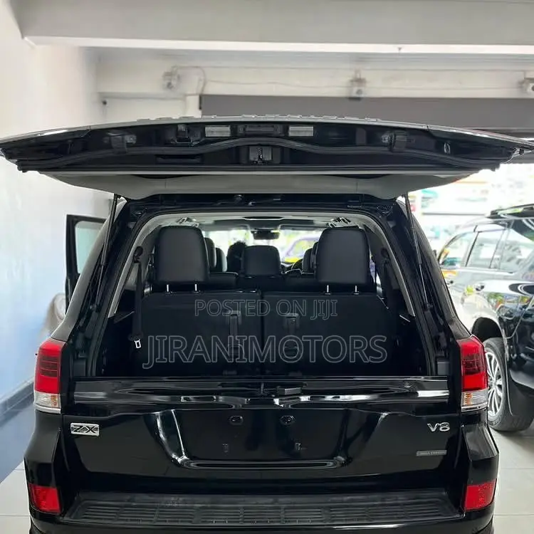 Toyota Land Cruiser 4.6 V8 ZX 2018 Black