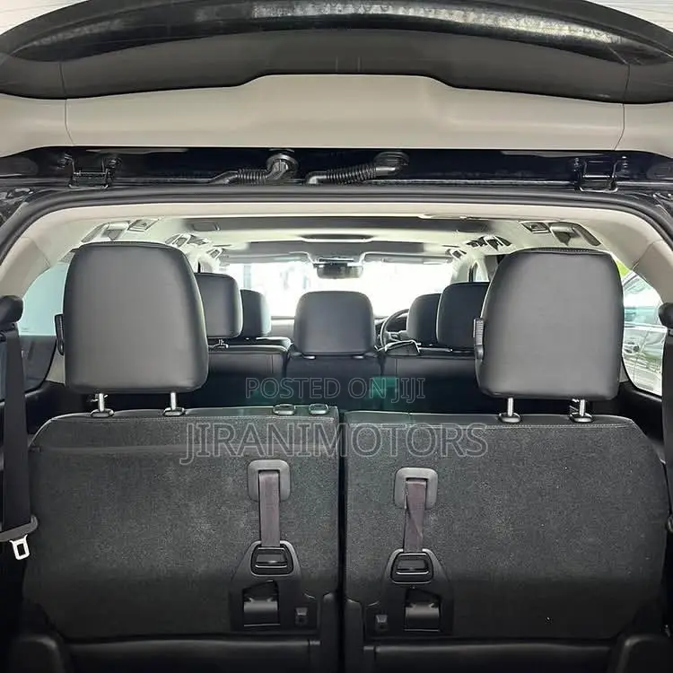Toyota Land Cruiser 4.6 V8 ZX 2018 Black