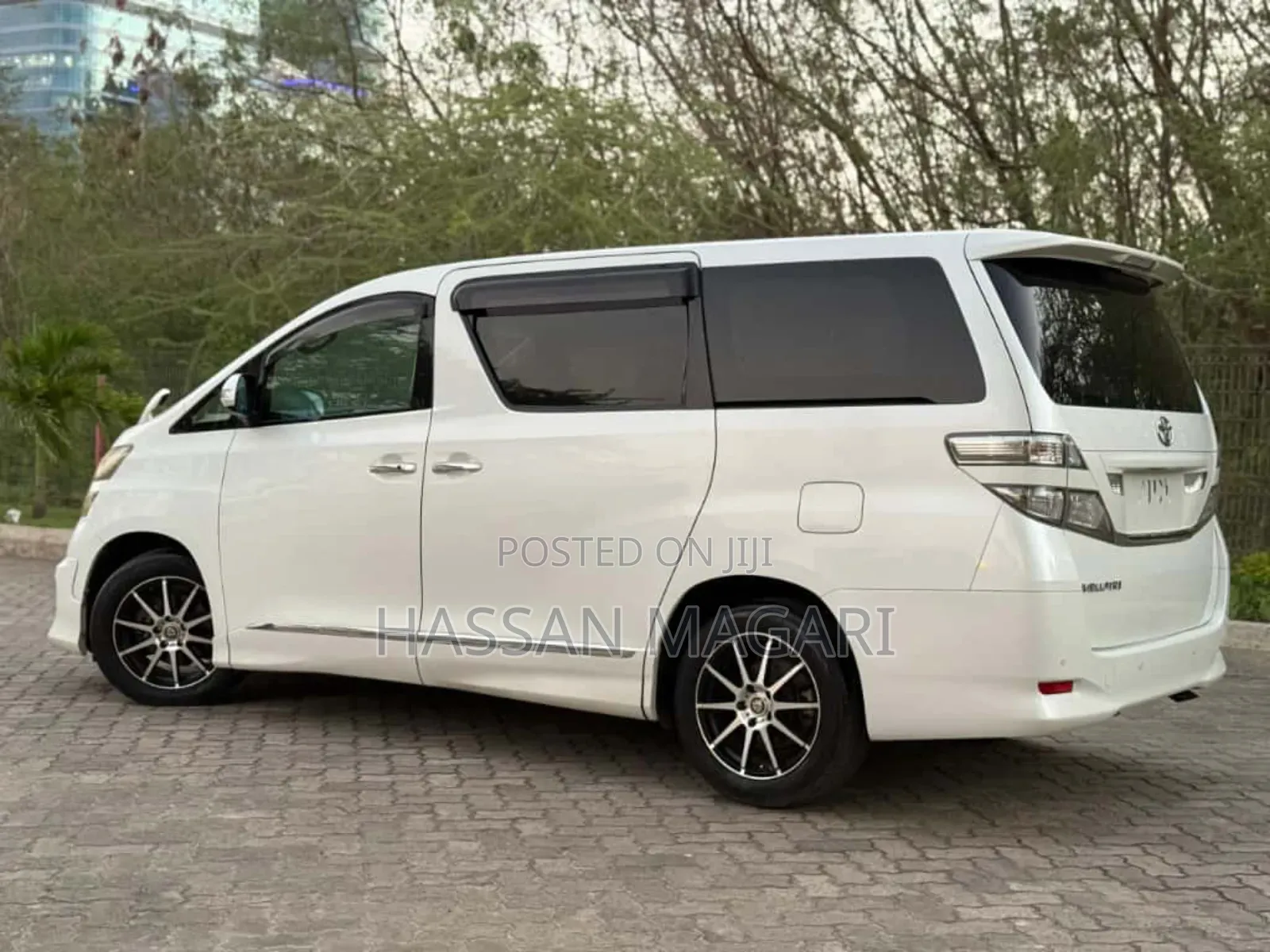 Toyota Vellfire 2008 White
