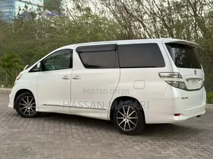 Toyota Vellfire 2008 White