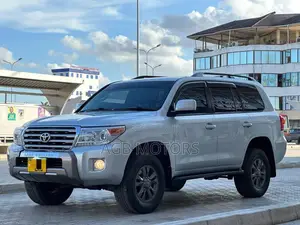 Toyota Land Cruiser 2013 Silver