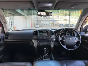 Toyota Land Cruiser 2013 Silver