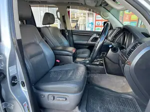 Toyota Land Cruiser 2013 Silver