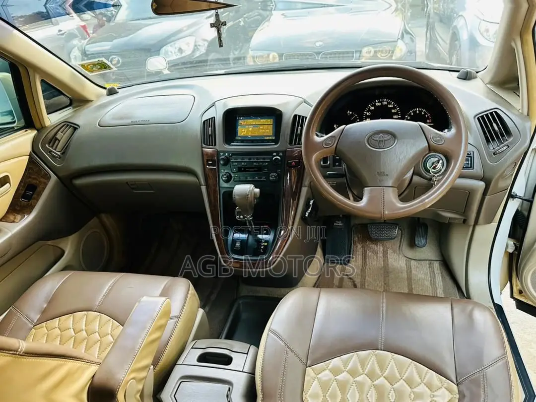 Toyota Harrier 2002 White