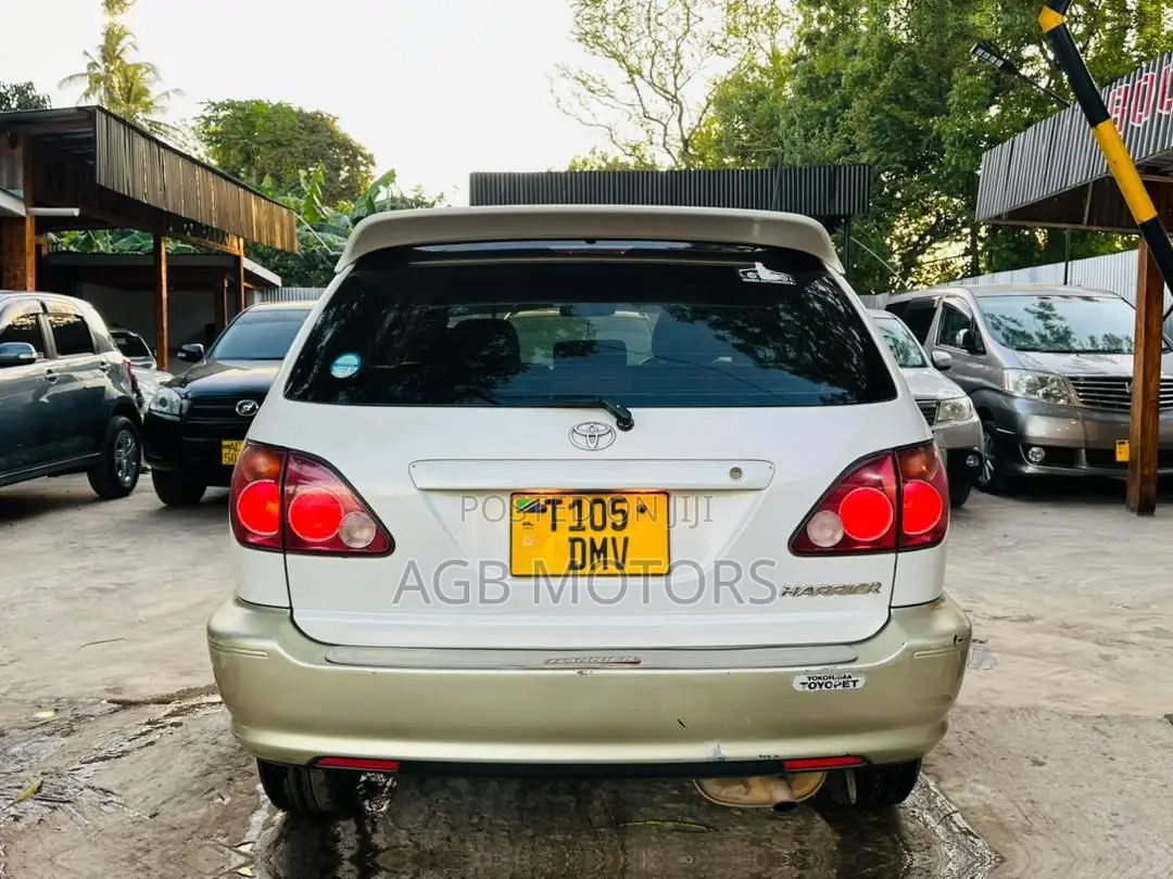 Toyota Harrier 2002 White