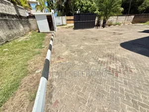 6bdrm Bungalow in Mbezi Beach for rent