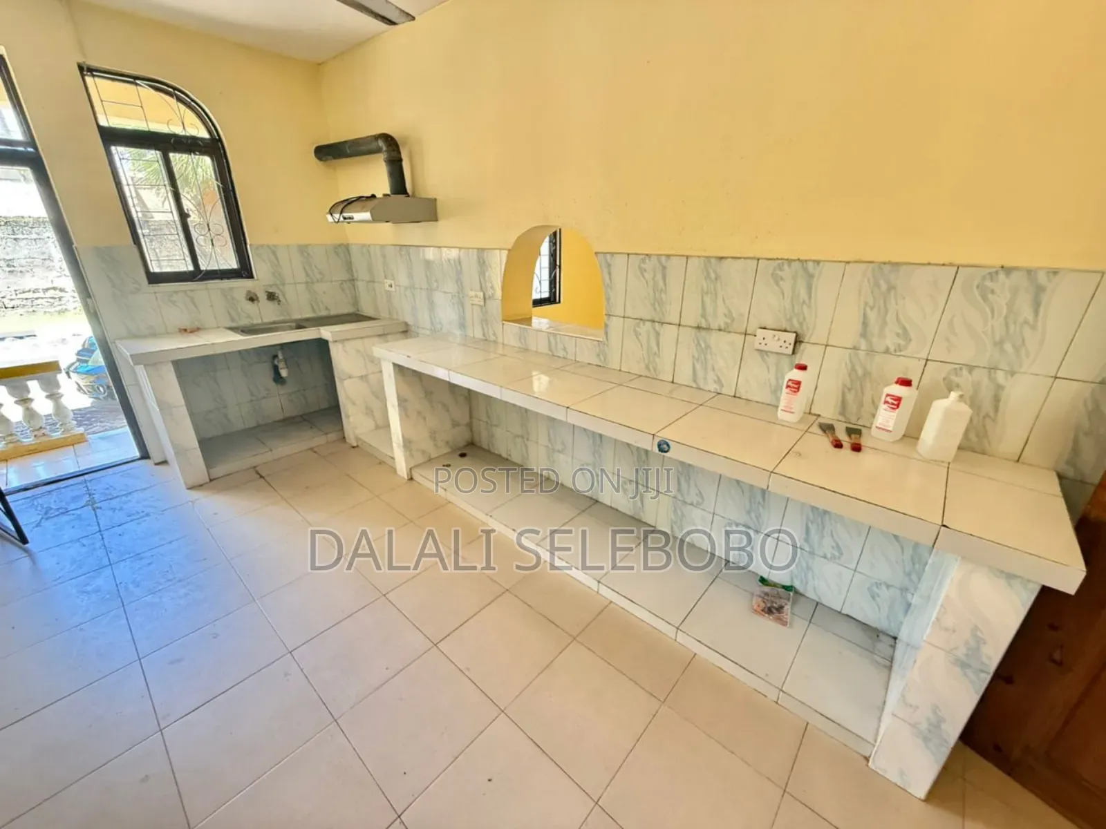 6bdrm Bungalow in Mbezi Beach for rent