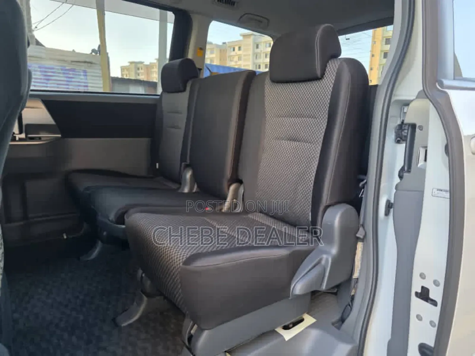Toyota Noah 2009 White