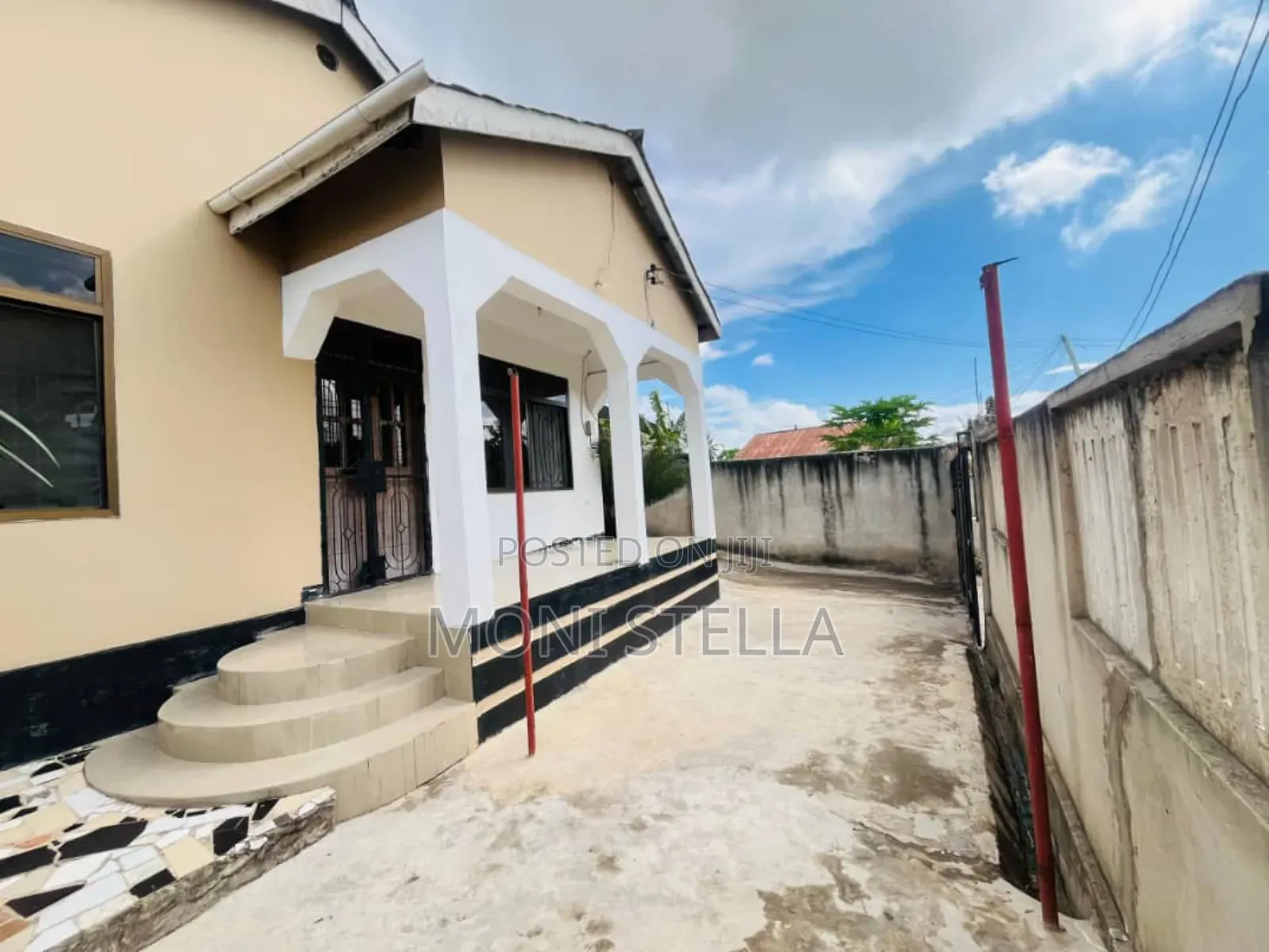 3bdrm House in Interchick, Kinondoni for sale