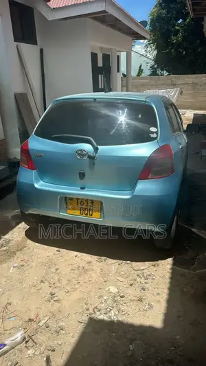 Toyota Vitz 2006 Blue