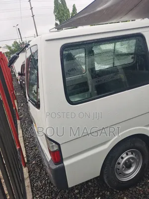 Nissan Vanette 1998 White