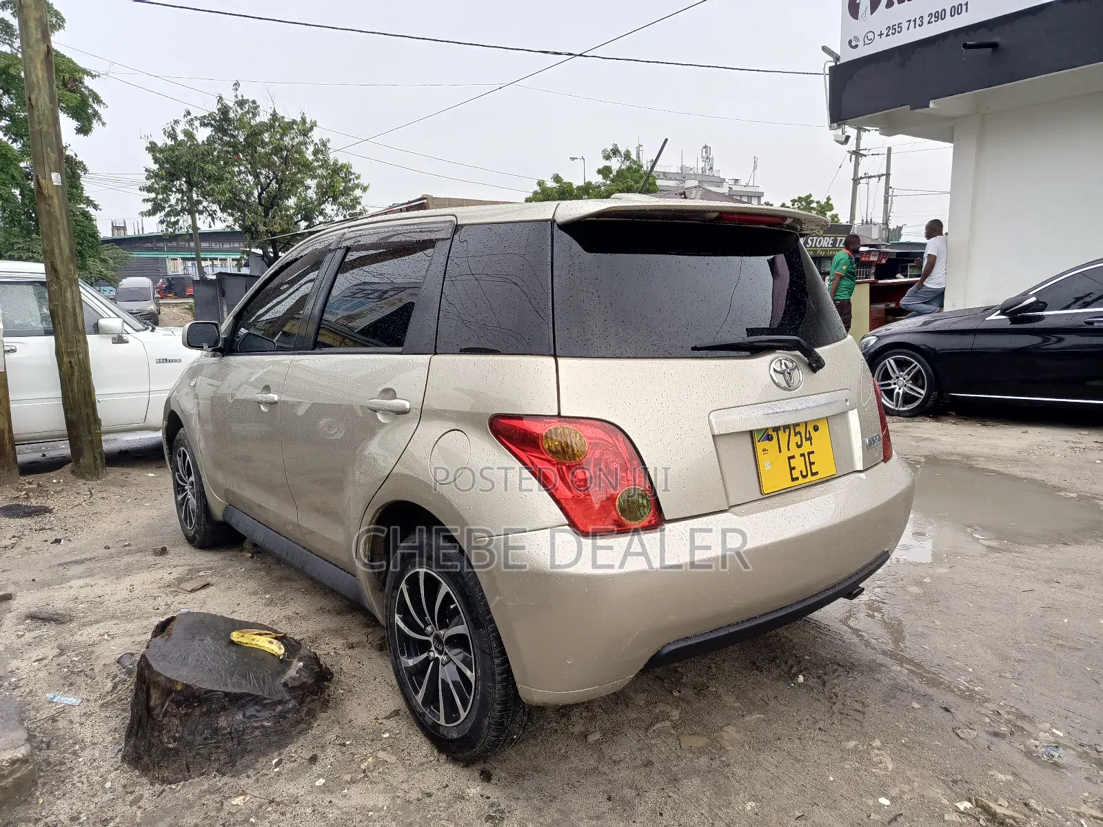 Toyota IST 2004 Gold
