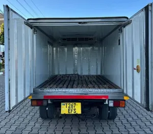 Nissan Vanetti Freezer