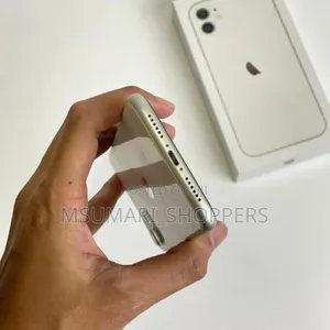 New Apple iPhone 11 128 GB White