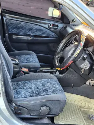 Toyota Carina 2000 Silver