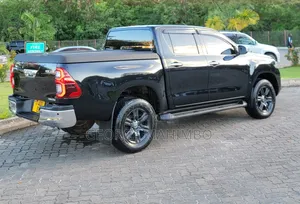 Toyota Hilux 2022 Black